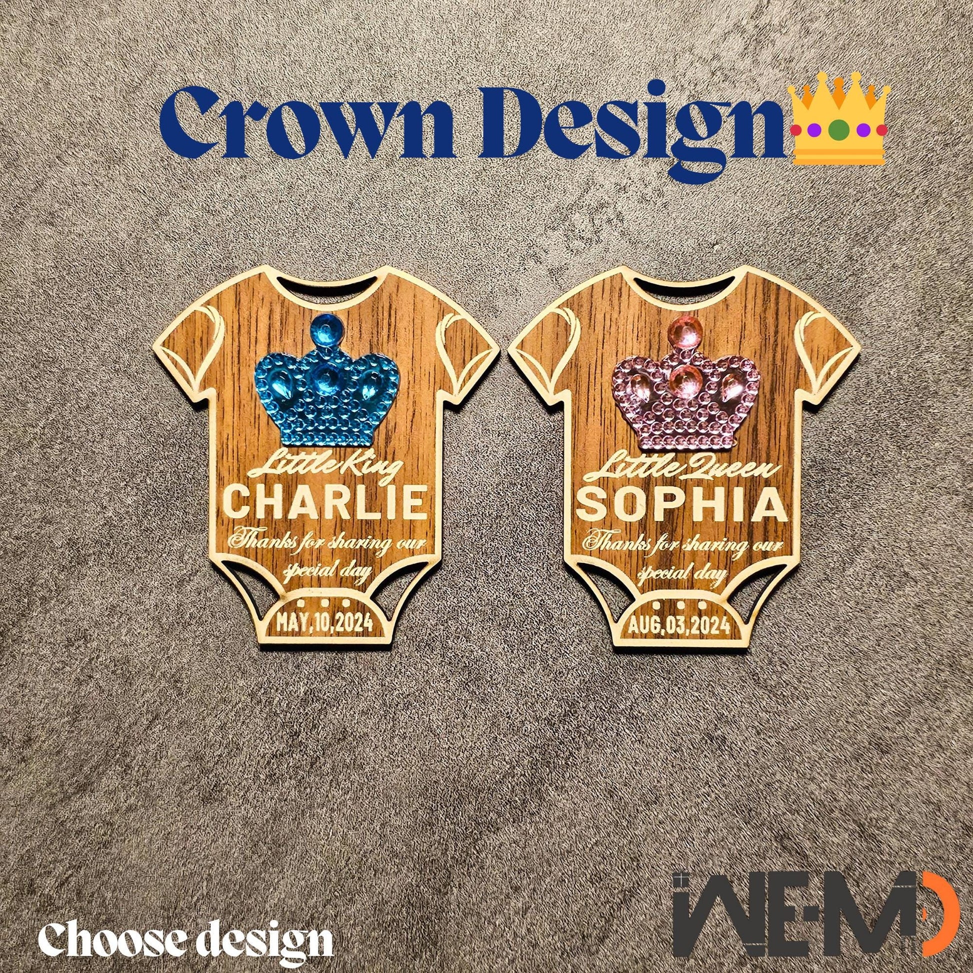 Two personalized magnets showing crown and baby feet with custom engraved text. Perfect for any language. Great as baby name fridge magnets, thank-you favors, or personalized baby keepsake gifts for guests at baby showers or gender reveal events.