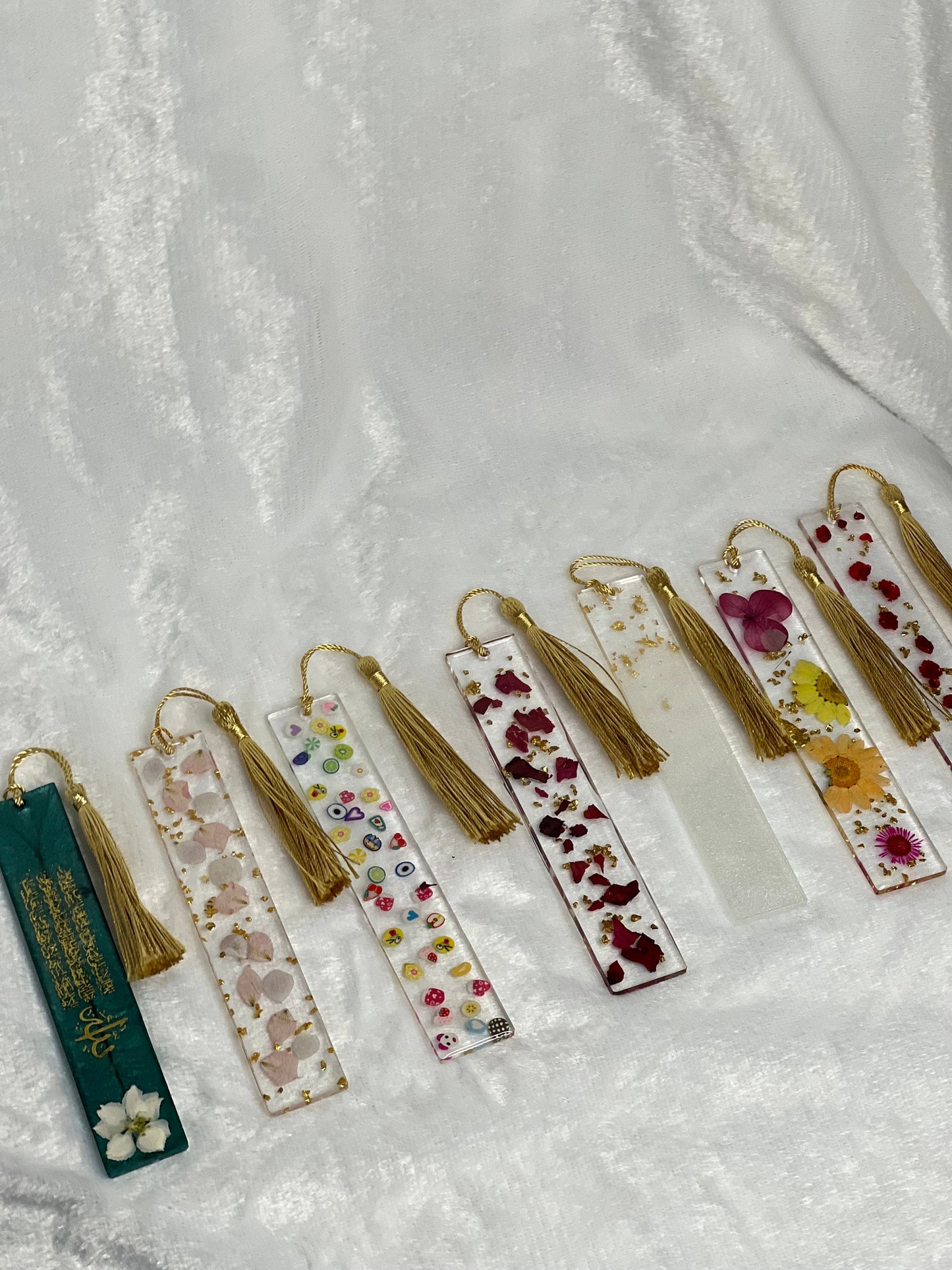 Customized Bookmark, Personalized Name Bookmark Custom Name Bookmark Flower Name bookmark Mother's Day Gift Resin Flowers Bookmark Glitter