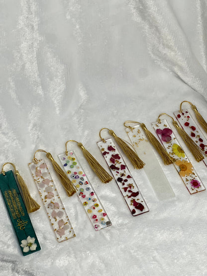 Customized Bookmark, Personalized Name Bookmark Custom Name Bookmark Flower Name bookmark Mother's Day Gift Resin Flowers Bookmark Glitter