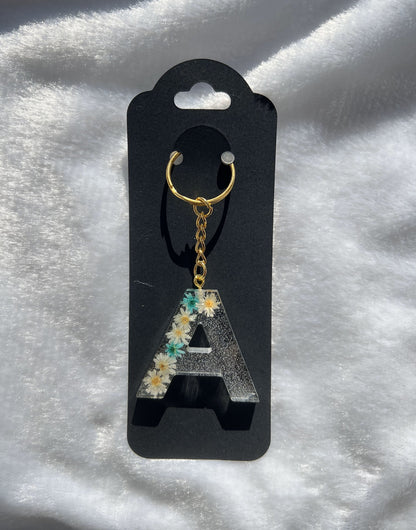 Custom Letter Resin Keychain, Pressed Flower Keychain, Luggage tag, Alphabet Charm Key pendant, Keychain for everyone, various designs, Gift