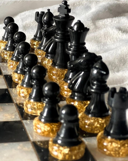 Resin Chessboard Set, Personalized Chess Pieces, Handmade Gift for Him, Father's Day Gift, Husband Present, Unique Strategy Game, Game Board