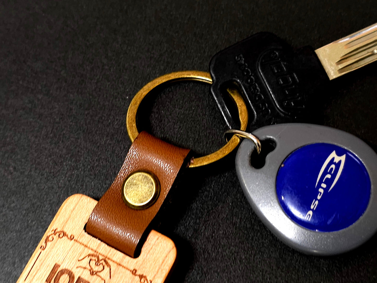 Personalized Key Chain - Custom Keychain Gift Engraved Wood  keychain for Home Car Office, Birthday or Anniversary Gift, Corporate Employee,